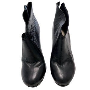 Alexandre Birman black wedges